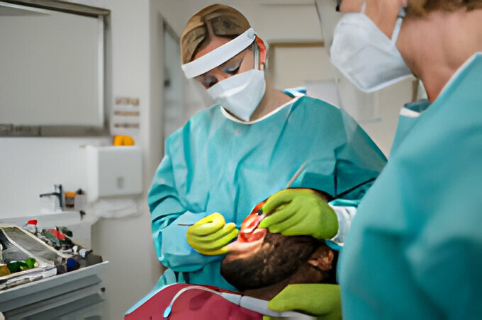 What to Expect When Getting A Dental Crown?_3
